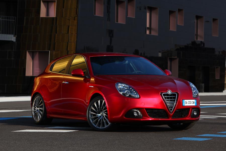  Alfa Romeo Giulietta 2010 года  (фото 28 из 61)